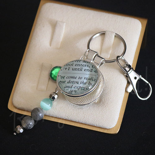 Magic the Gathering Keychain - Loporrit Scout