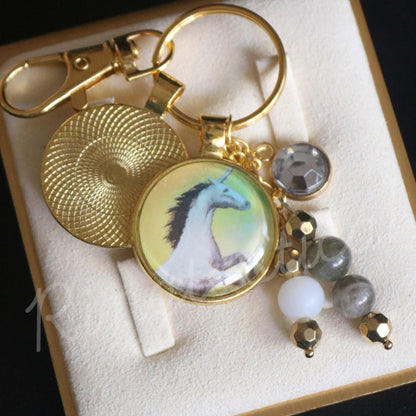 Magic the Gathering Keyring - Pearled Unicorn