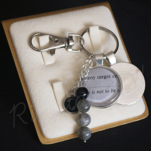 Magic the Gathering Keychain - Sephiroth's Intervention